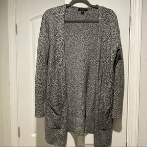 ANN TAYLOR: Black and white long cardigan